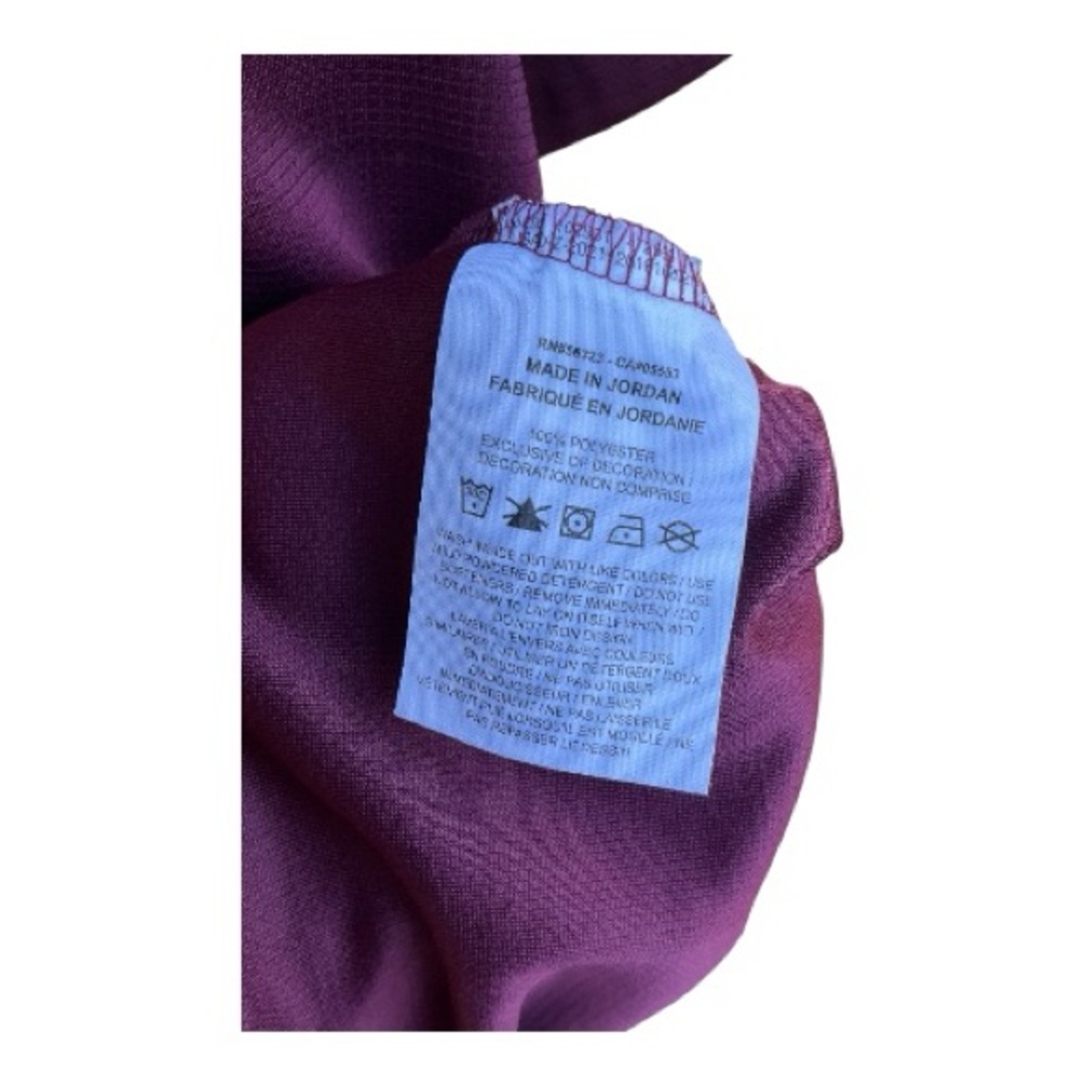 Nike maroon Athletic Shirt - Picture 4 of 4